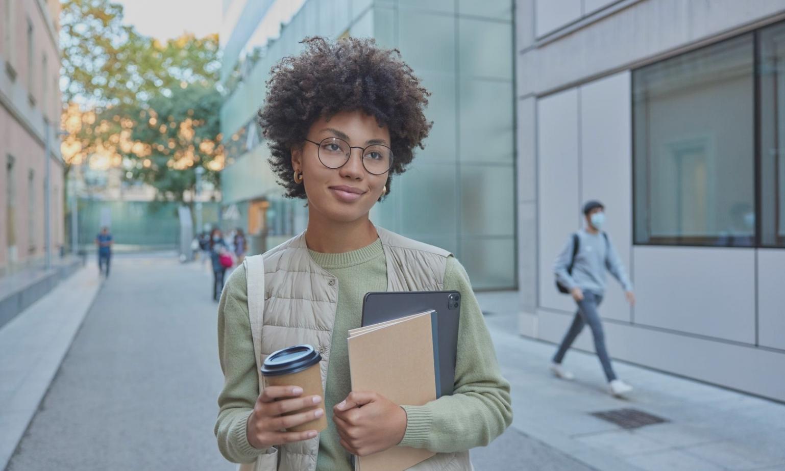 Environnement d'apprentissage collaboratif avec interaction entre pairs